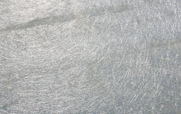 Well Bottom laminate fibreglass or shingles?